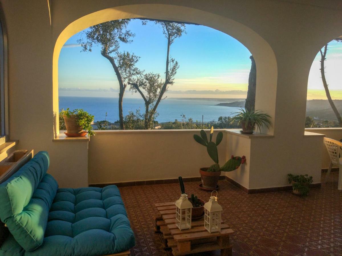 Villa Alda - Bilocali Vista Mare サンタ・チェザーレア・テルメ エクステリア 写真